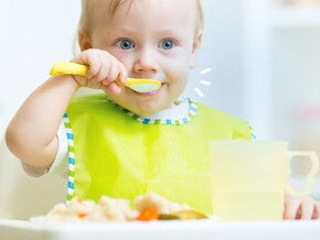 Baby Self Feeding – What to Expect? Baby Self Feeding – What to Expect?